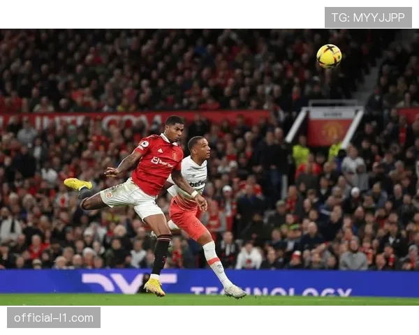 战术板:剖析曼联新帅在2026年3月对阵中游球队时的阵型微调